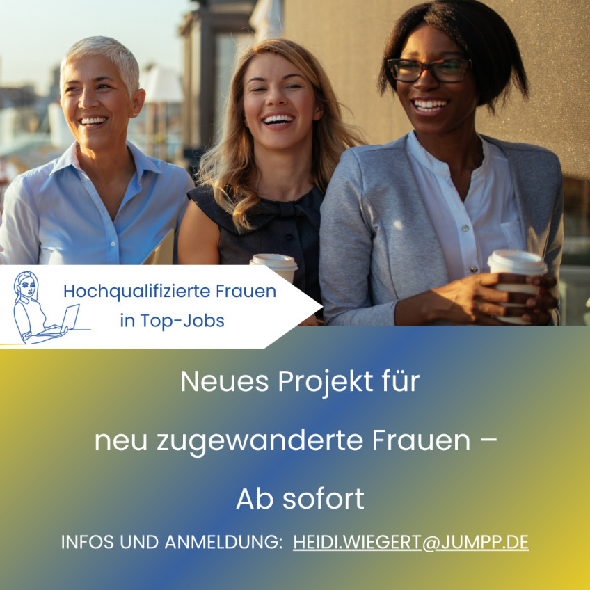 Flyer zum Proramm mit drei lächelnden Frauen
