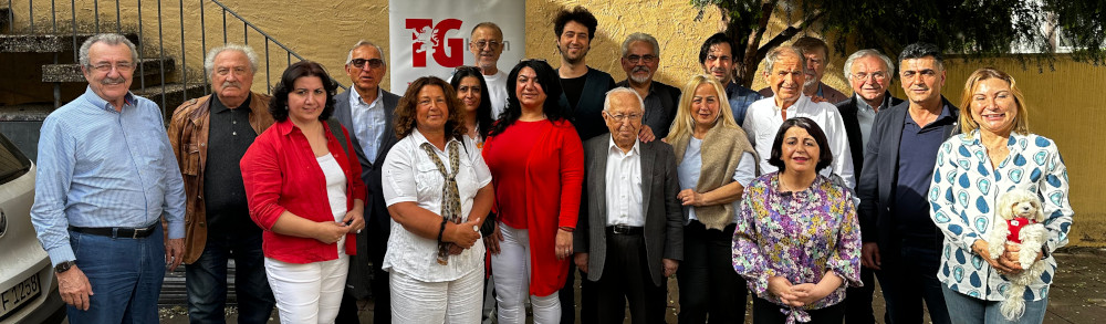 Gruppenfoto der Türkischen Gemeinde Hessen e.V.
