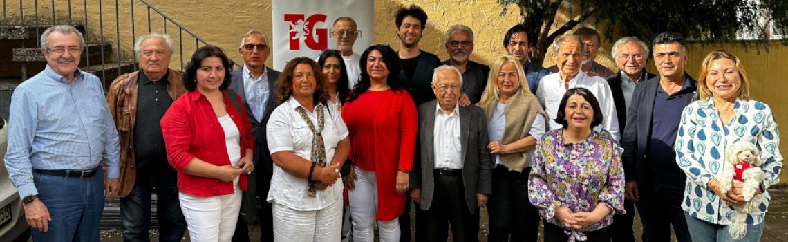 Gruppenfoto der Türkischen Gemeinde Hessen e.V.