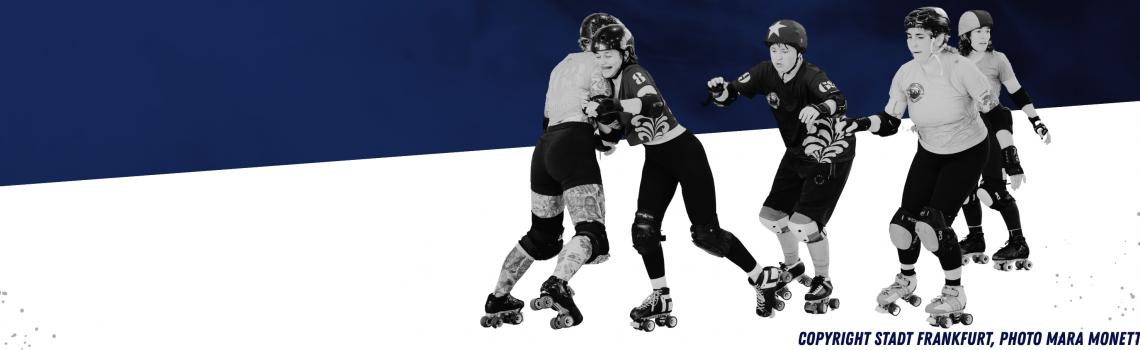 Motiv mit Spielerinnen ( © Bembel Town Roller Derby RSV Frankfurt e.V.)
